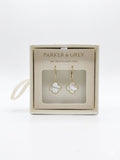 PARKER & GREY – Aretes Colgantes Trébol blancos en Baño de Oro 14K